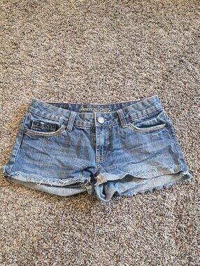 American Eagle Outfitters Light Blue Denim Frayed Cutoff Shorts Size 0